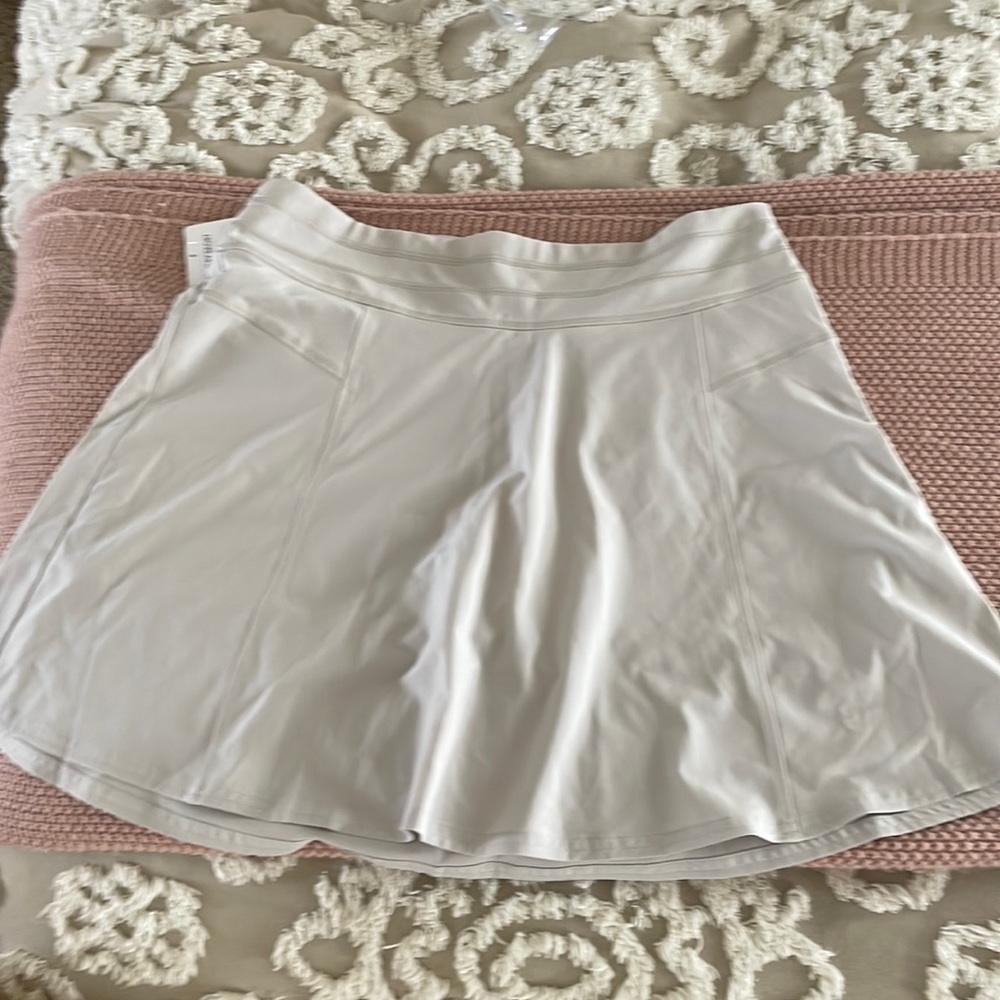 Athleta All Day Skort Sz 10- khacki NWT